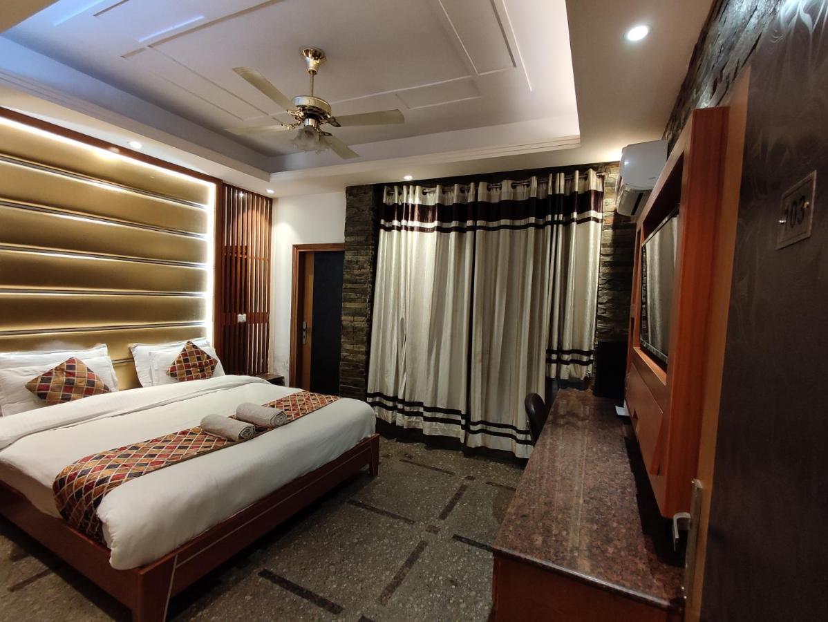 Stay @ 203 Noida Exterior photo